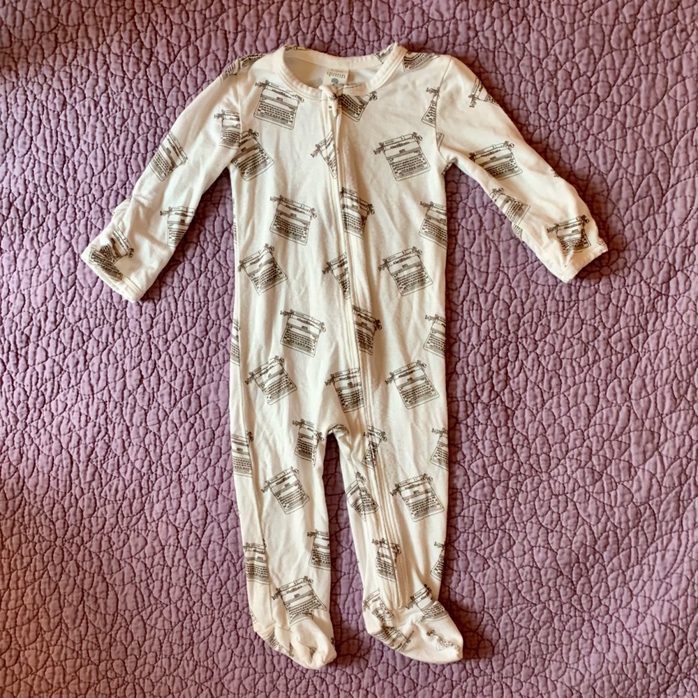 Kate Quinn White Black Typewriters Zip Up Footie Bodysuit 3-6M Modal Blend
